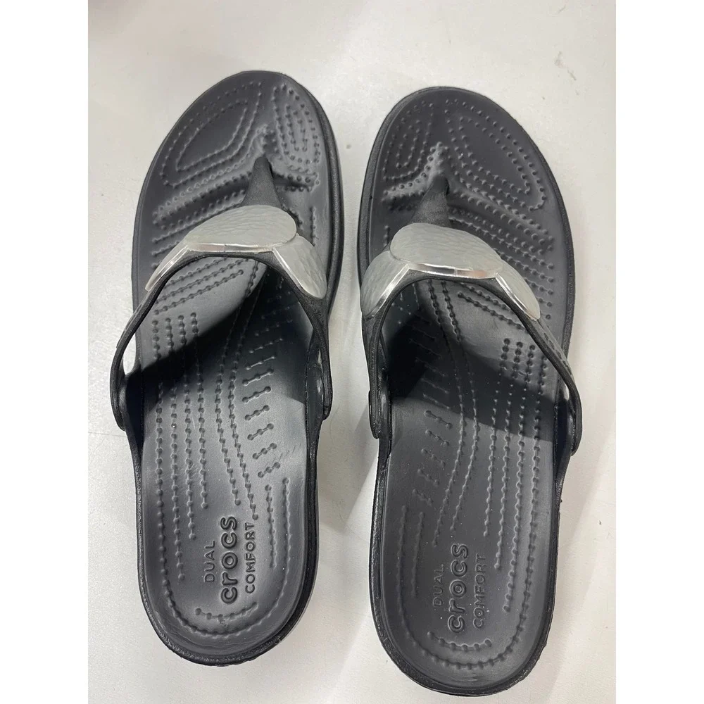 Crocs Sanrah Hammered Circle Wedge Sandals Black Silver Metallic Womens 6
